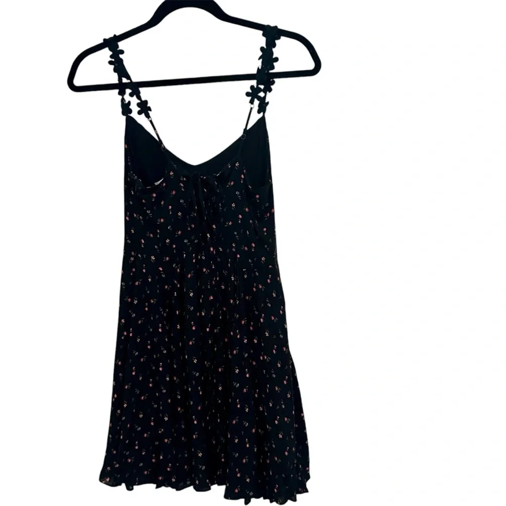 Kimchi Blue Daisy Strap Dress In Black - Picture 5 of 10